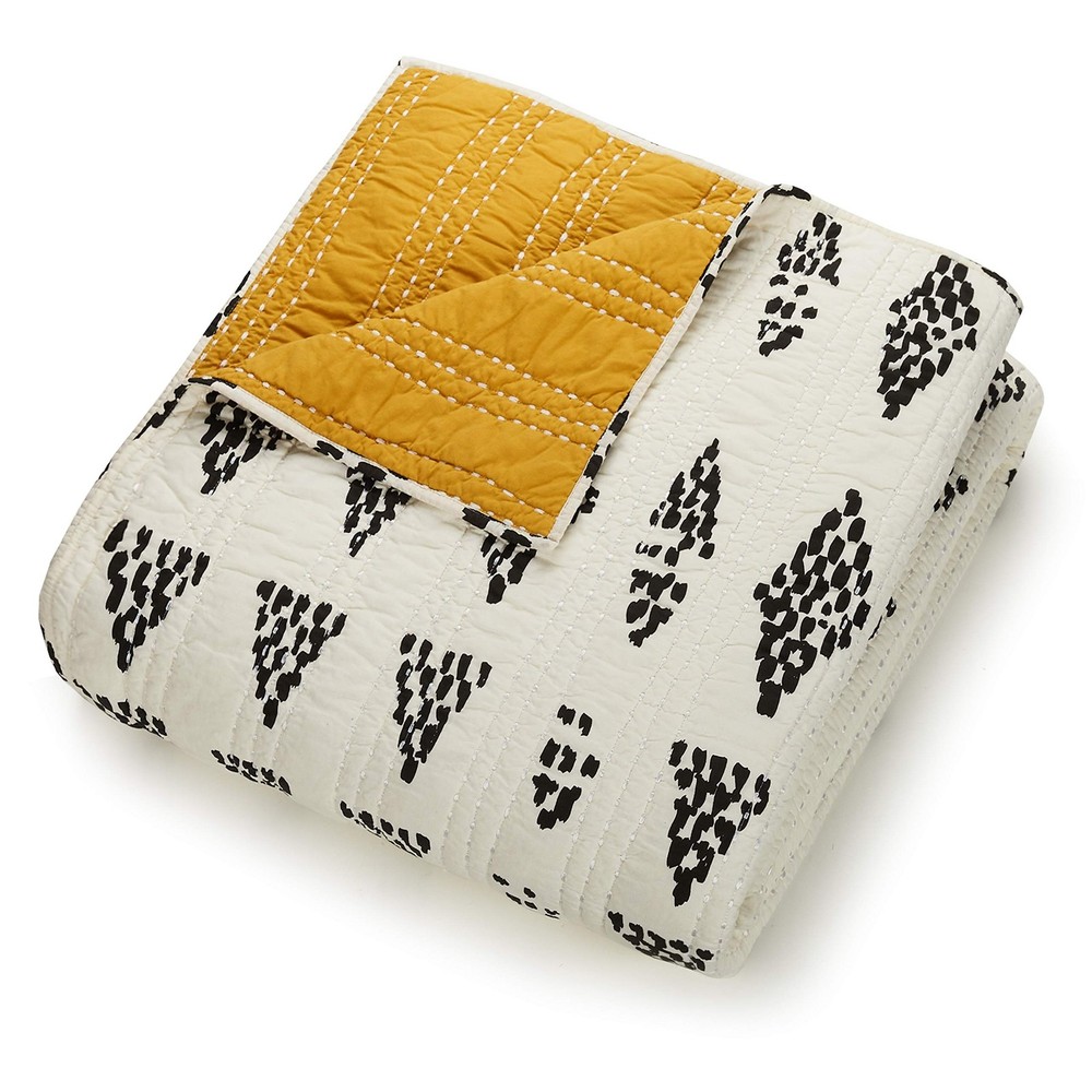 Jungalow Prosperity Quilt Set, King, White 3 Count