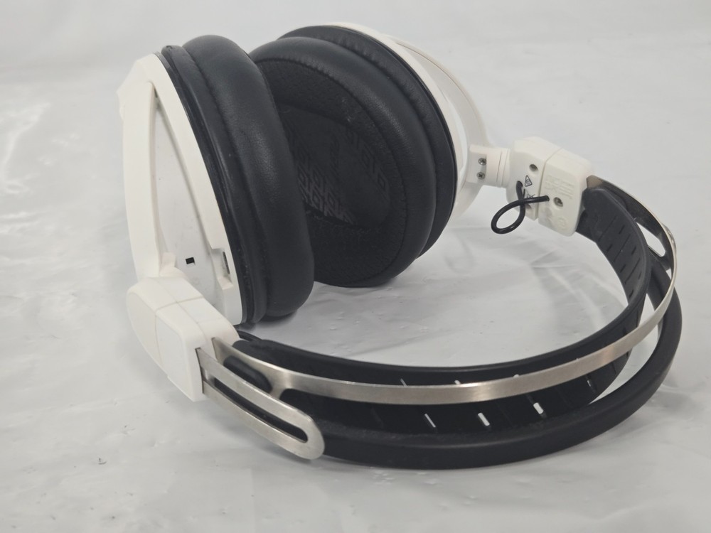 Audio-Technica High-Fidelity Closed-Back Wired Gaming Headset - Missing Cables