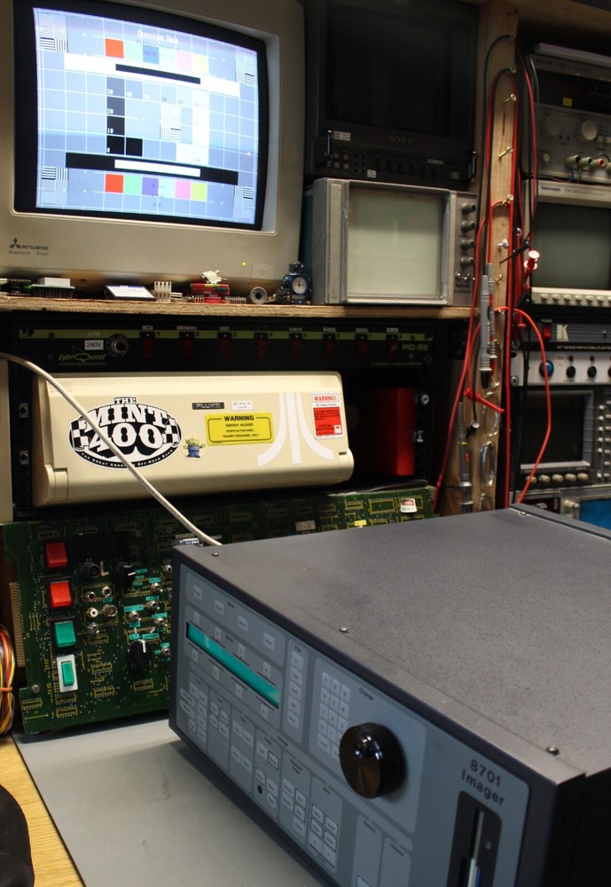 Quantum Data 8701 Imager FOX advanced test pattern generator + ACV-400 Plug-in