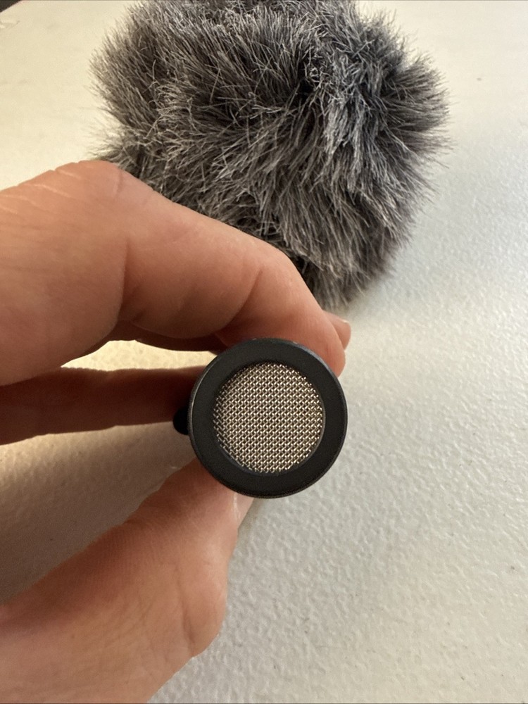 Rode VideoMic Me-L Lightning iPhone Directional Microphone w/ Windscreen