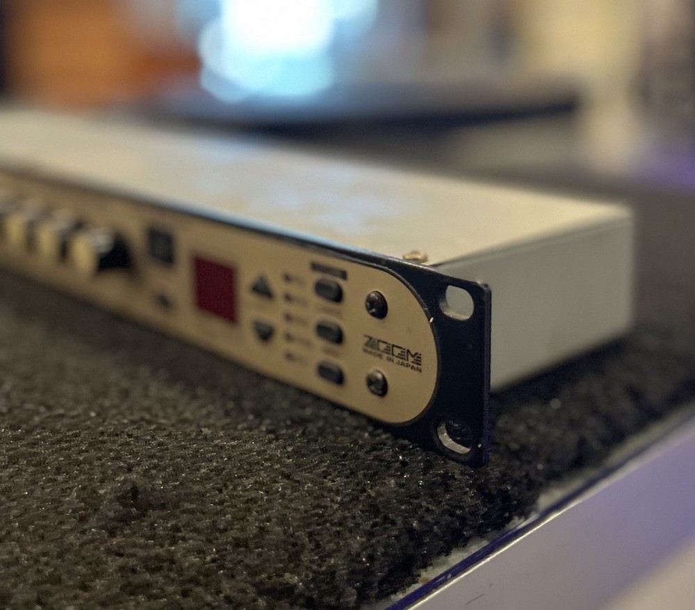 1996 Zoom Studio 1204 Digital Multi Effects Processor Silver w/ Power Cable