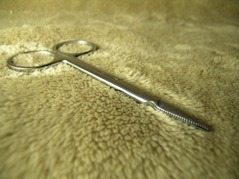 SERRATED FINE POINT SCISSORS 4" #027