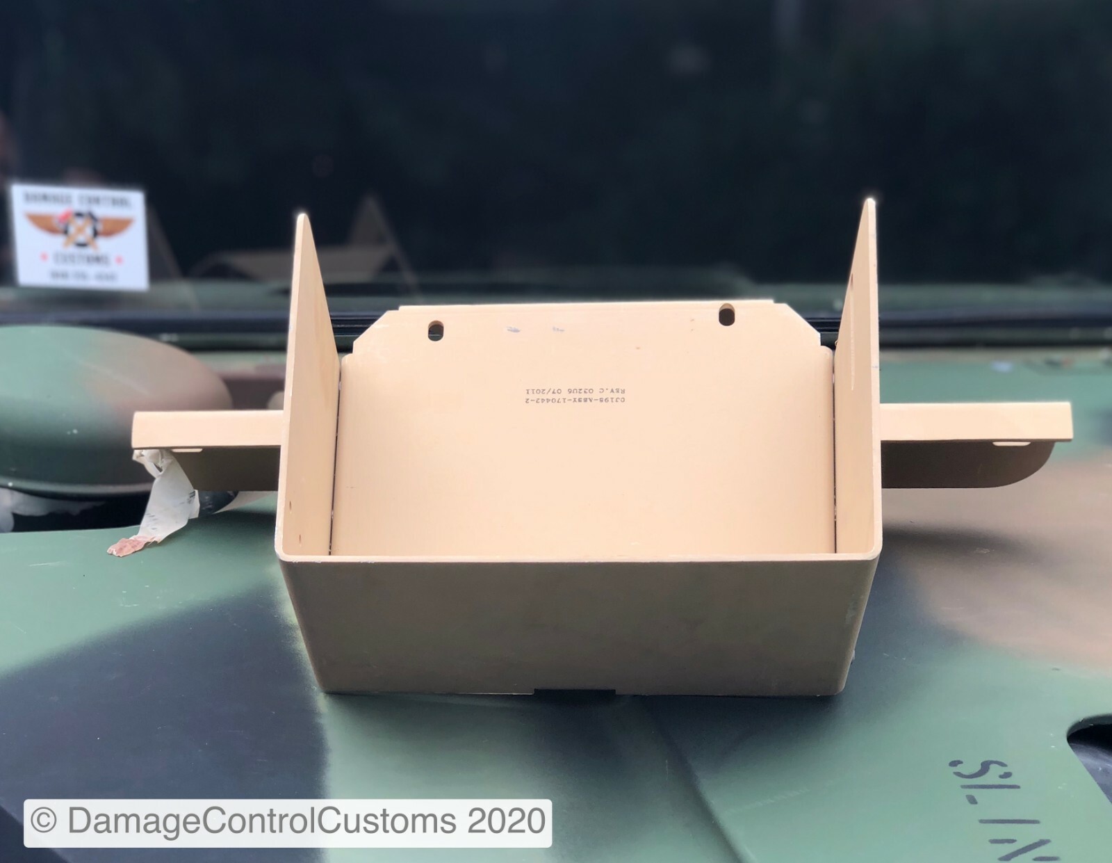 HMMWV HUMVEE Windshield Antenna Mount Base DRS 170442-2 5985-01-594-2416 1rwe7