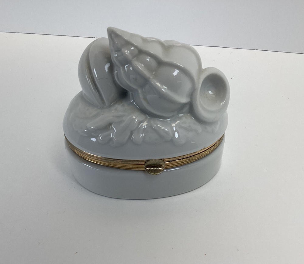 White ceramic shell trinket box