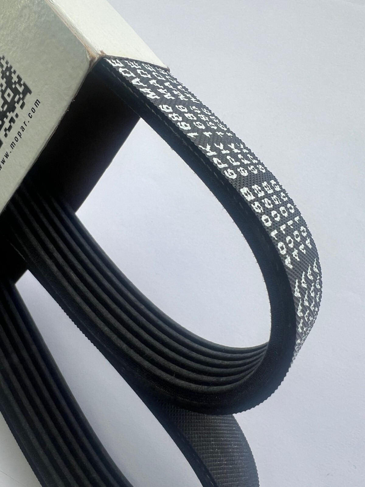 OEM NEW MOPAR 2016-22 GRAND CHEROKEE 2016-2025 DURANGO SERPENTINE BELT 5281374AA