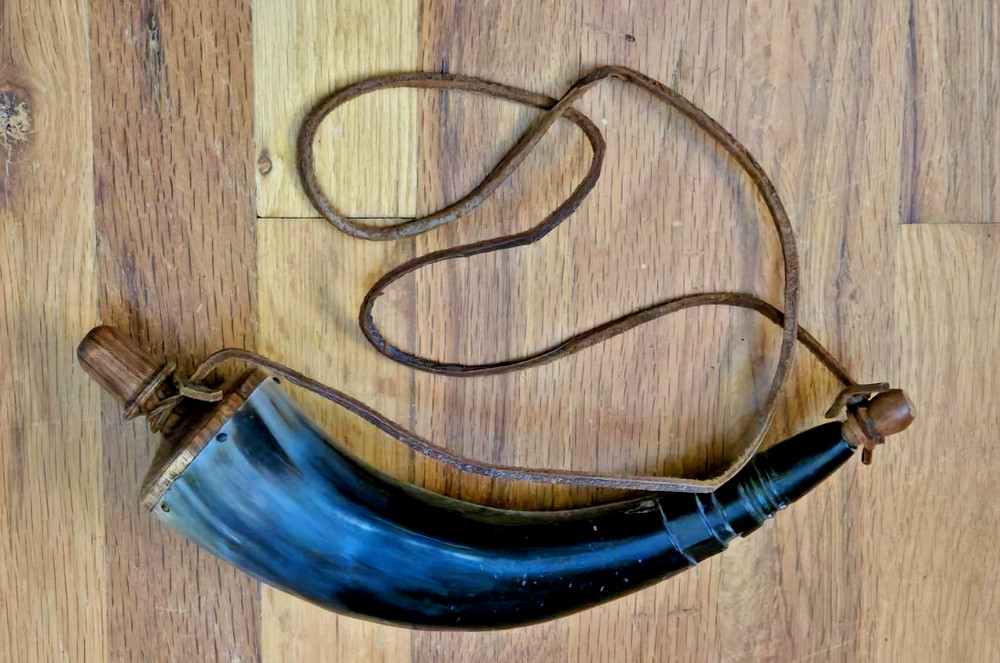 Muzzle Loader Powderhorn & BONUS Dancing with Wolves DVD