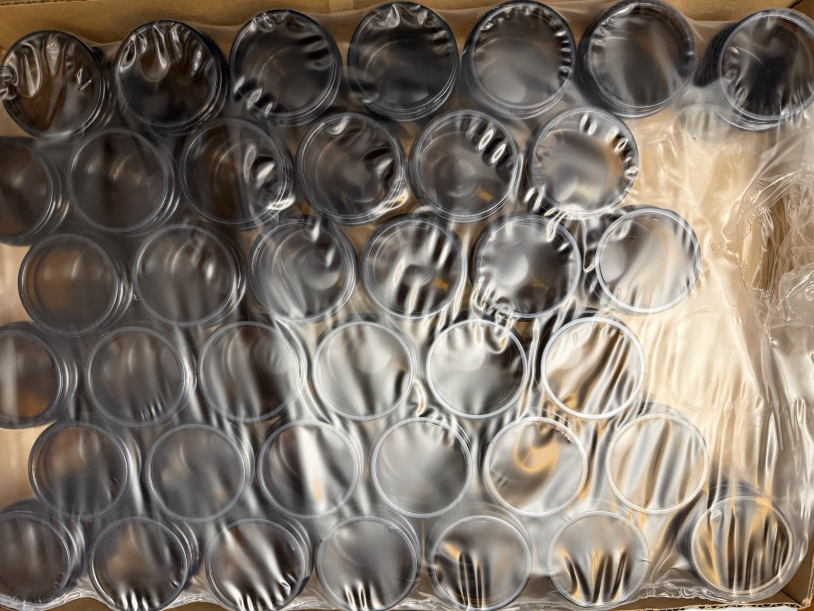 (BRAND NEW) 120 Bulk 2oz Amber Glass Cosmetic / Candle Jars with Black Lids