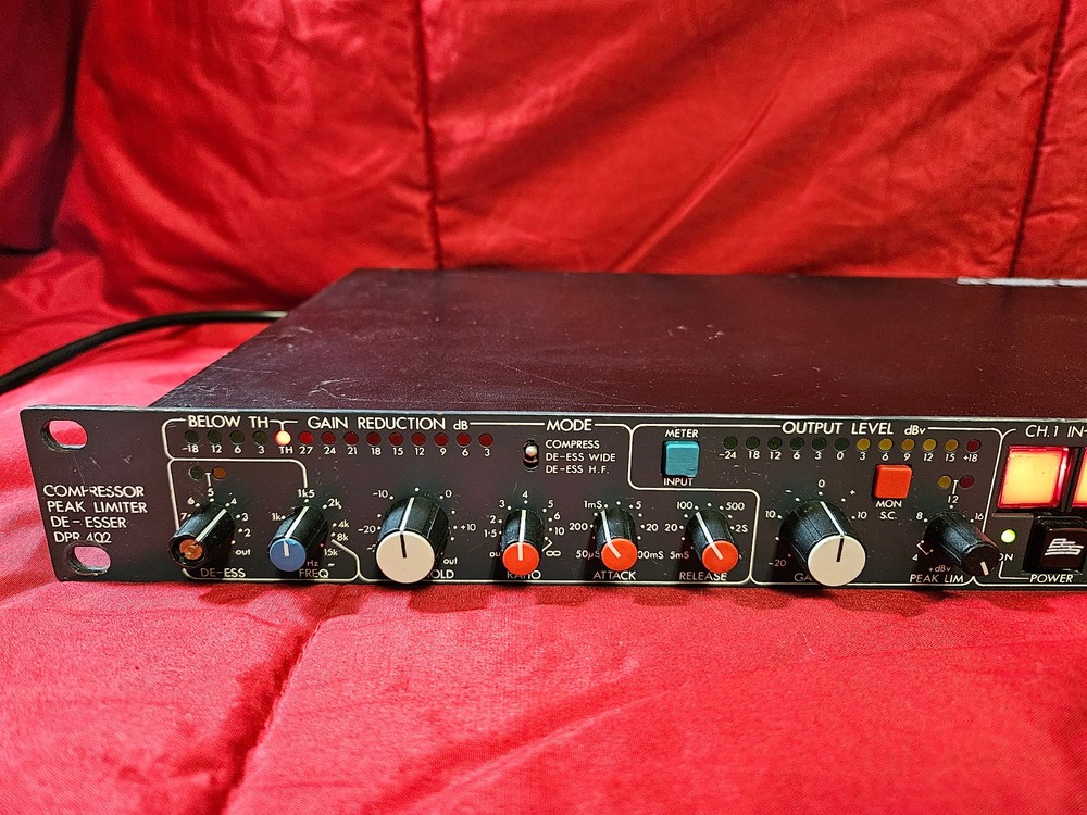 BSS DPR 402 2-Channel Analog Compressor / Limiter / De-Esser