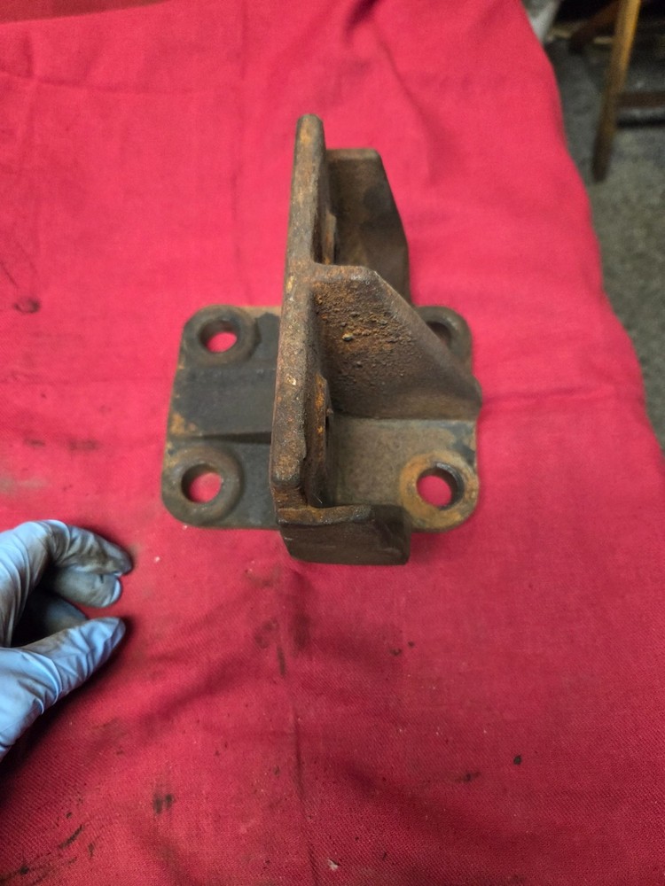 12014-3442 CAT C15 , SINGLE TURBO, ENGINE MOUNT REAR