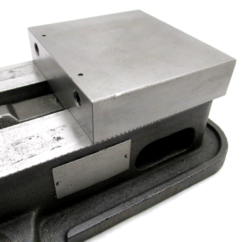 KURT ANGLOCK 6" MILLING MACHINE VISE - #D60