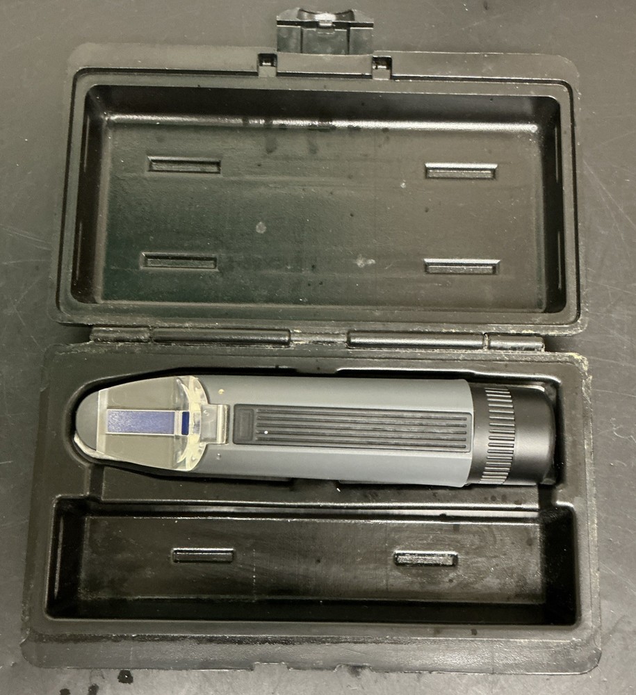 Reichert TS-400 Hand Refractometer with Case | Ref 13740000