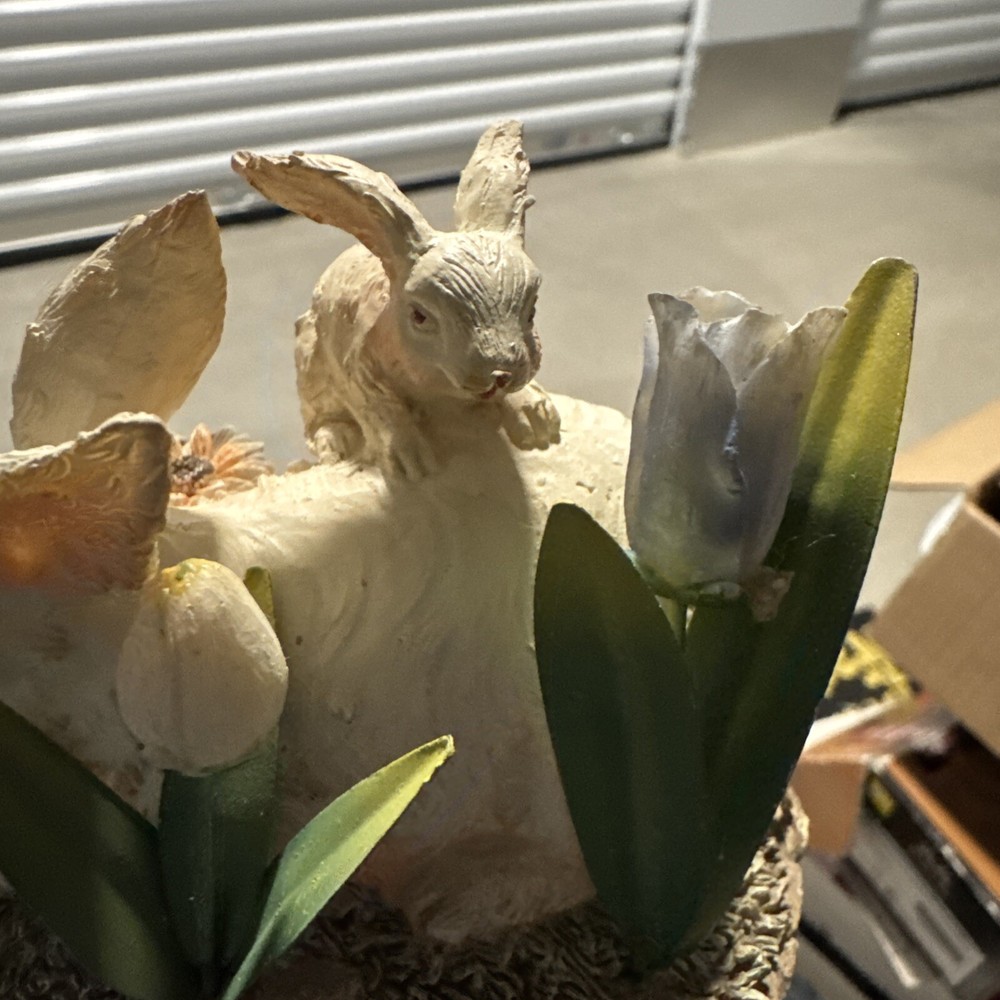 White Bunny Rabbits Spring Easter Figurine 5x3" Metal Flowers Rustic EUC