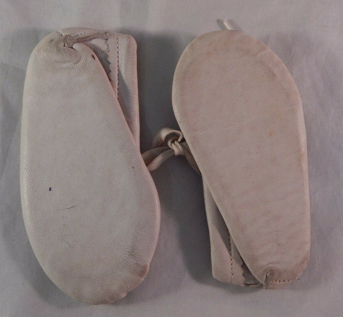 Indian Artifacts Handcrafted Children Moccasins Leather