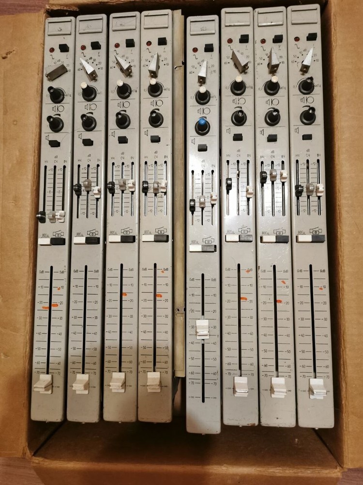 LOMO 100K microphone preamp