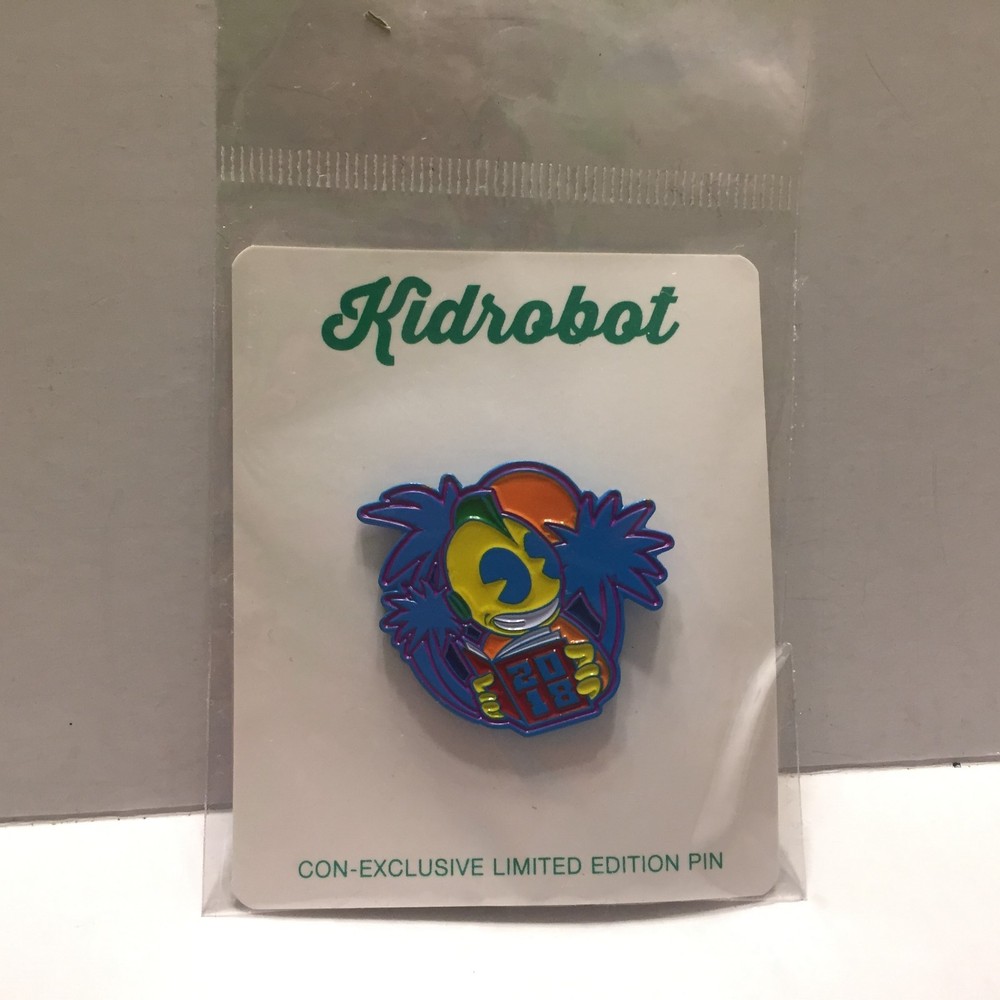 2018 KidRobot LA Comic Con Exclusive Pin