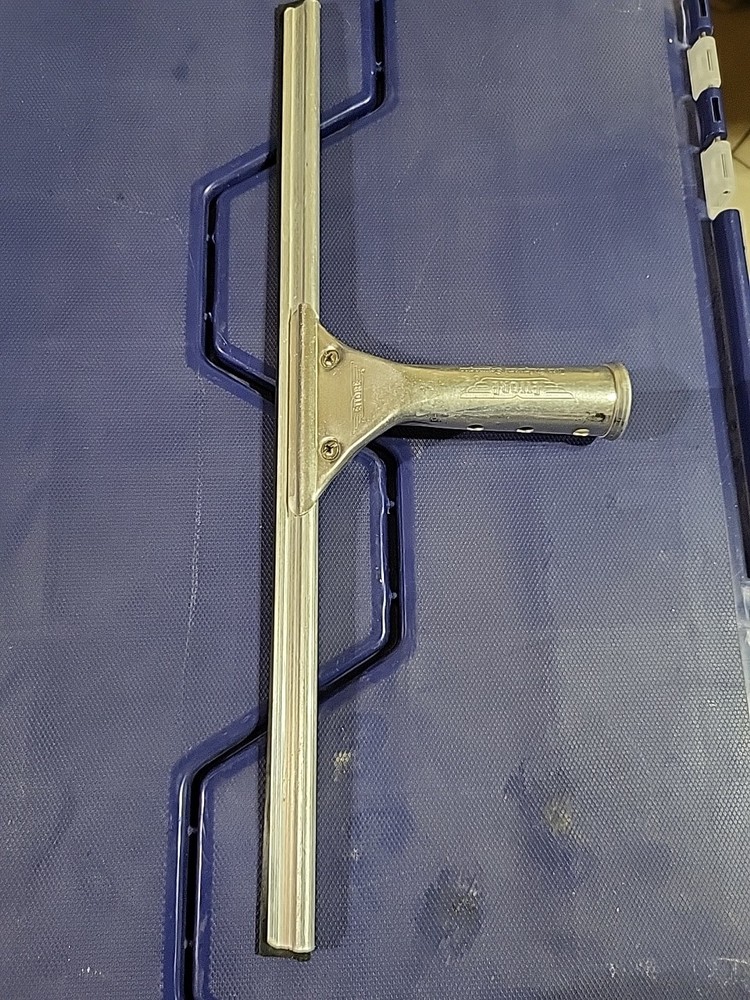 Ettore 11116 Original 16" Window Cleaning Squeegee Rust Proof - Pre-owned