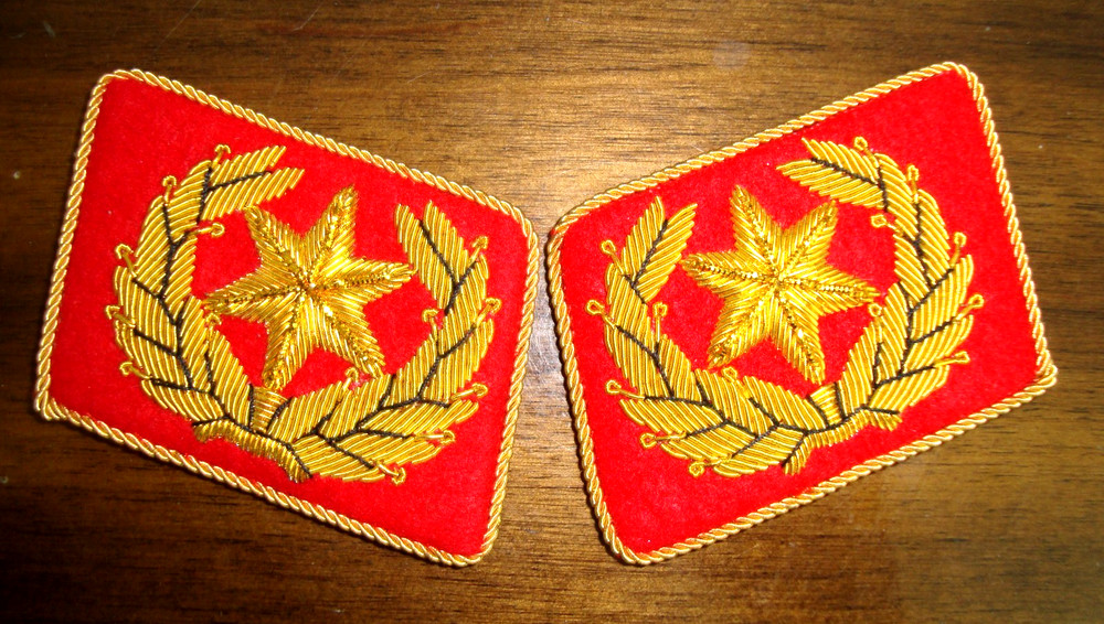 GERMAN TOP COMMANDR COLLAR TABS-A PAIR