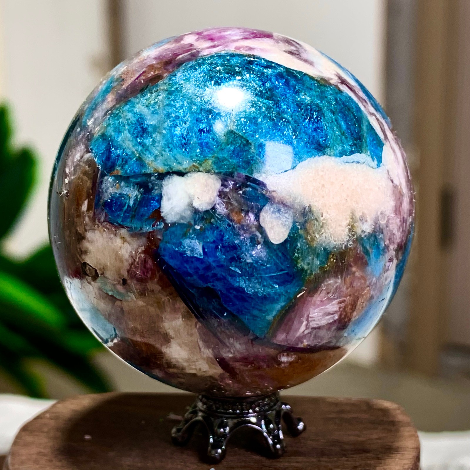 152G Natural Blue Aptite +Sun Stone purple lepidolite Sphere mineral sample