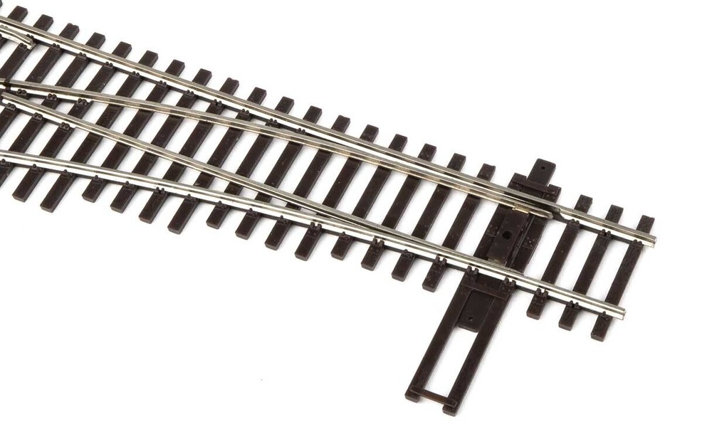 Walthers HO Scale ~ Code 83 Nickel Silver DCC Friendly #4 Turnout ~ Left ~ 83013