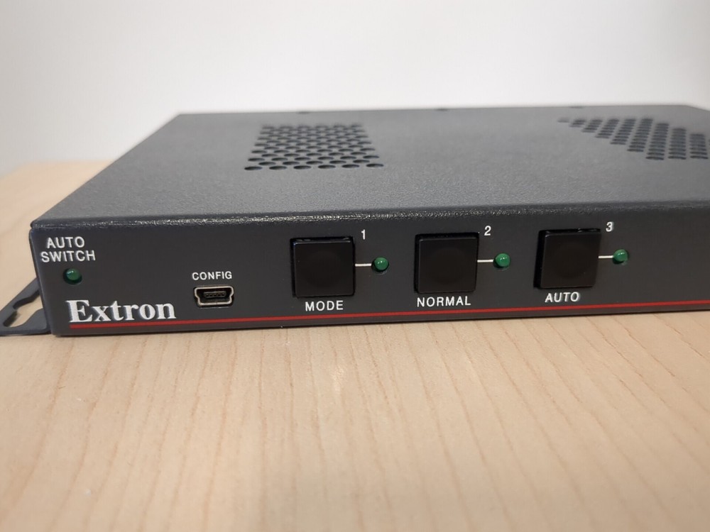 Extron XTP T USW 103 Three Input XTP Switcher Integrated Transmitter