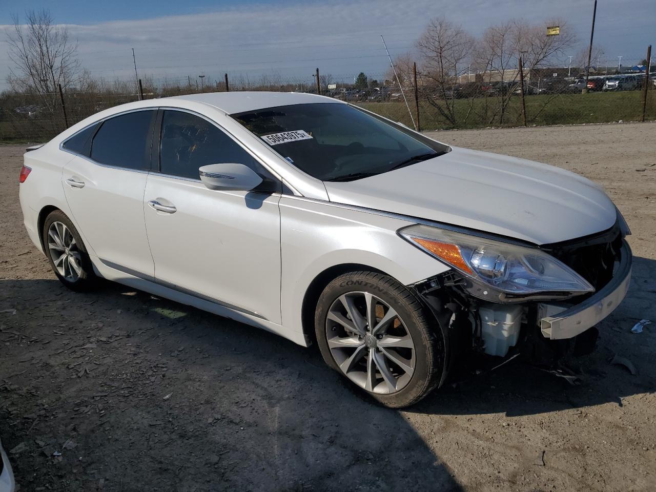 2016 Hyundai Azera Used White Deck Lid with Rear View Camera - OEM