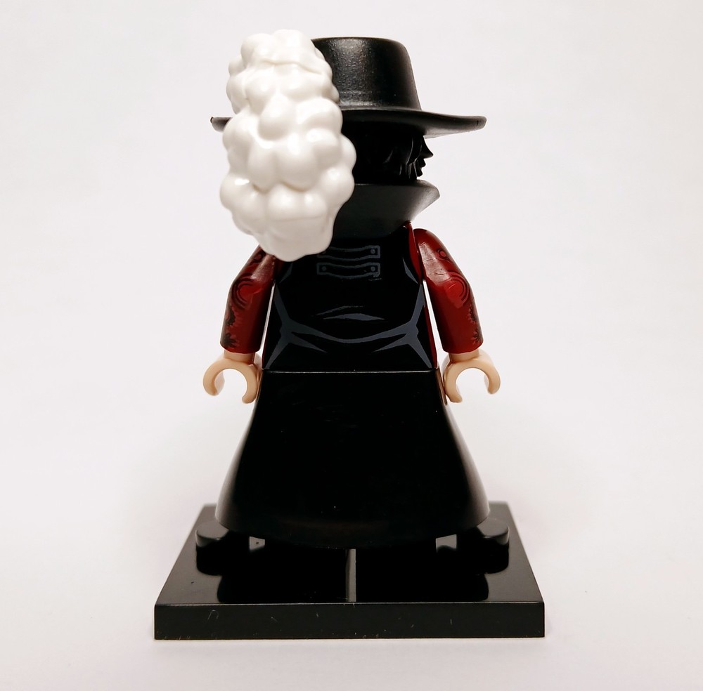 Dracule Mihawk Minifig - One Piece