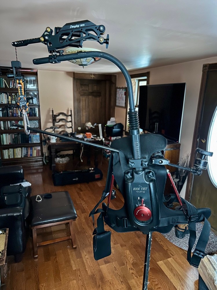 DigitalFoto Hook Vest   Heavy Duty  Camera Stabilizer Rig.