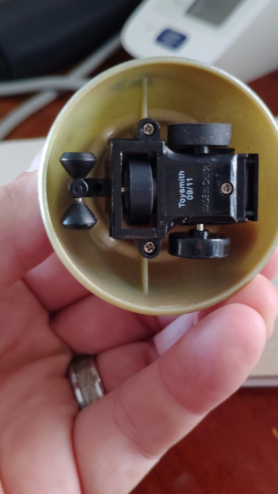 Toysmith Wind-Up UFO Alien Toy Silver Space Theme Boys & Girls MPN 09/11