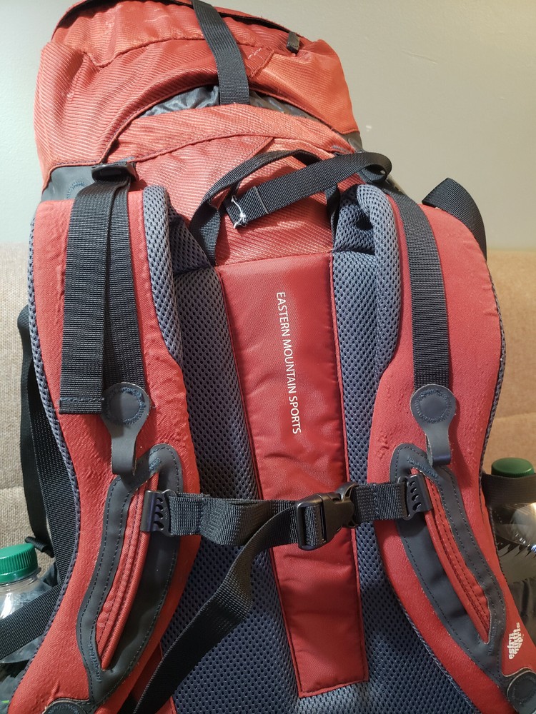 EMS EASTERN MOUNTAIN SPORTS High-Quality Internal Frame Backpack