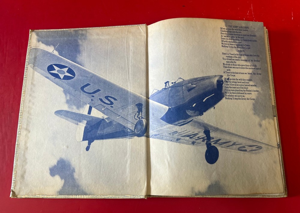 COLEMAN ARMY AIR FIELD PILOT FLYING SCHOOL CLASS BOOK 44-H