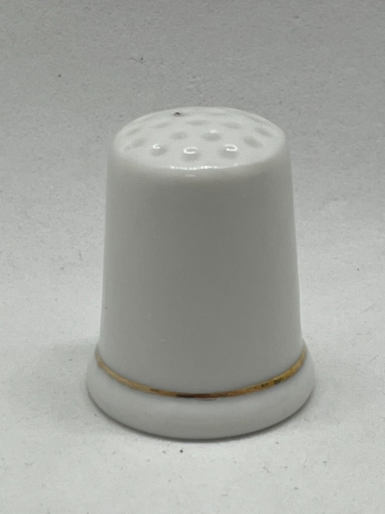 Wisconsin Shield Porcelain Thimble