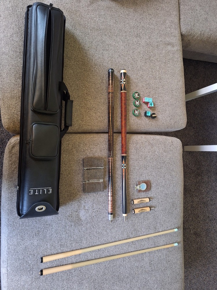 Pool Cue Lot.