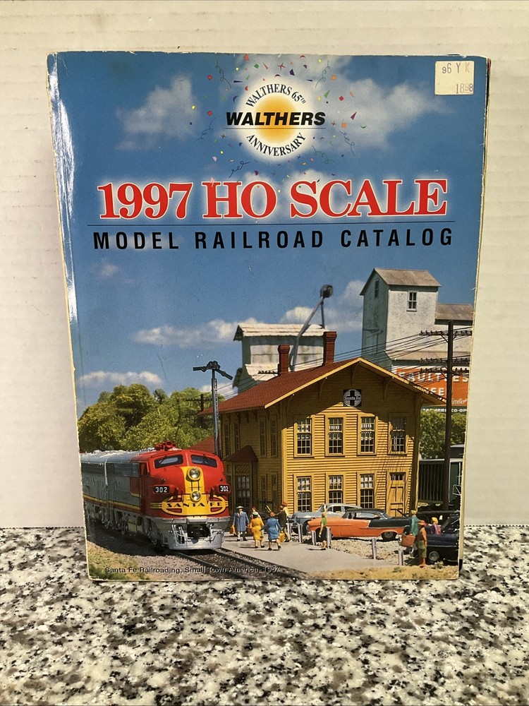 Walthers 1997 Ho Scale Model Railroad Catalog & Reference, 896 Page