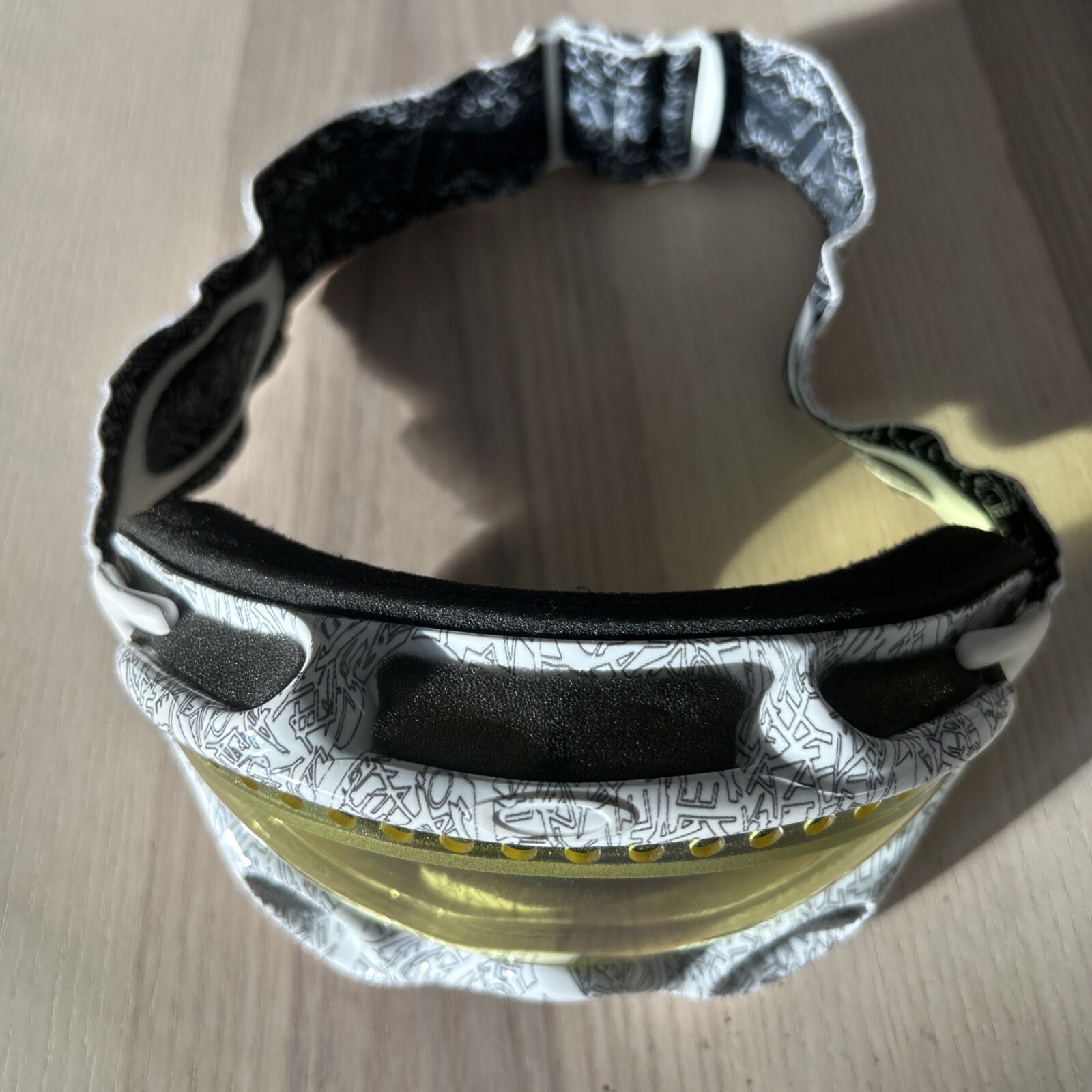 Oakley Crowbar Ski And Snowboard Goggles.