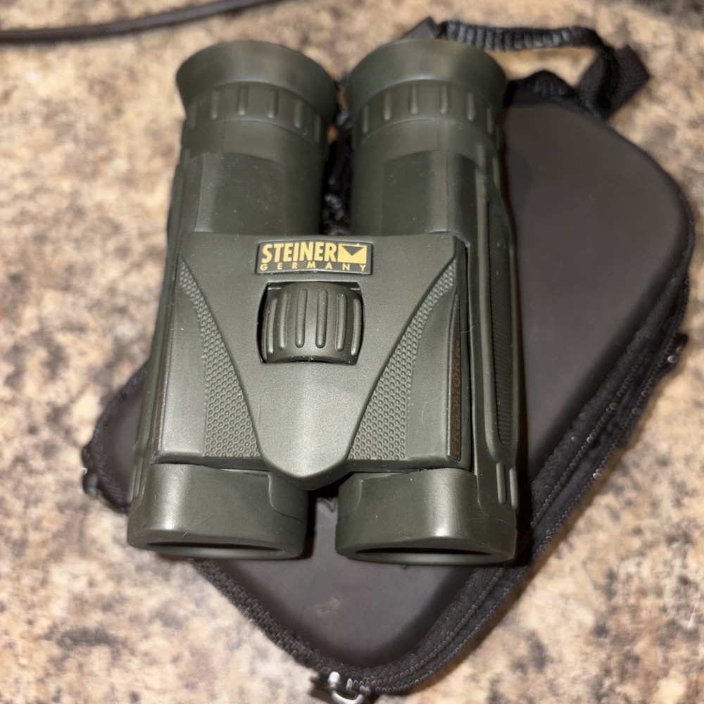 Steiner Predator Pro 10x26 Binoculars