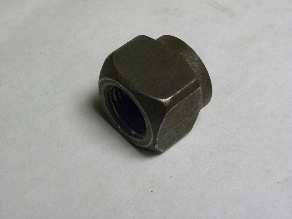 NEW John Deere 4122664 Square Nut, M16