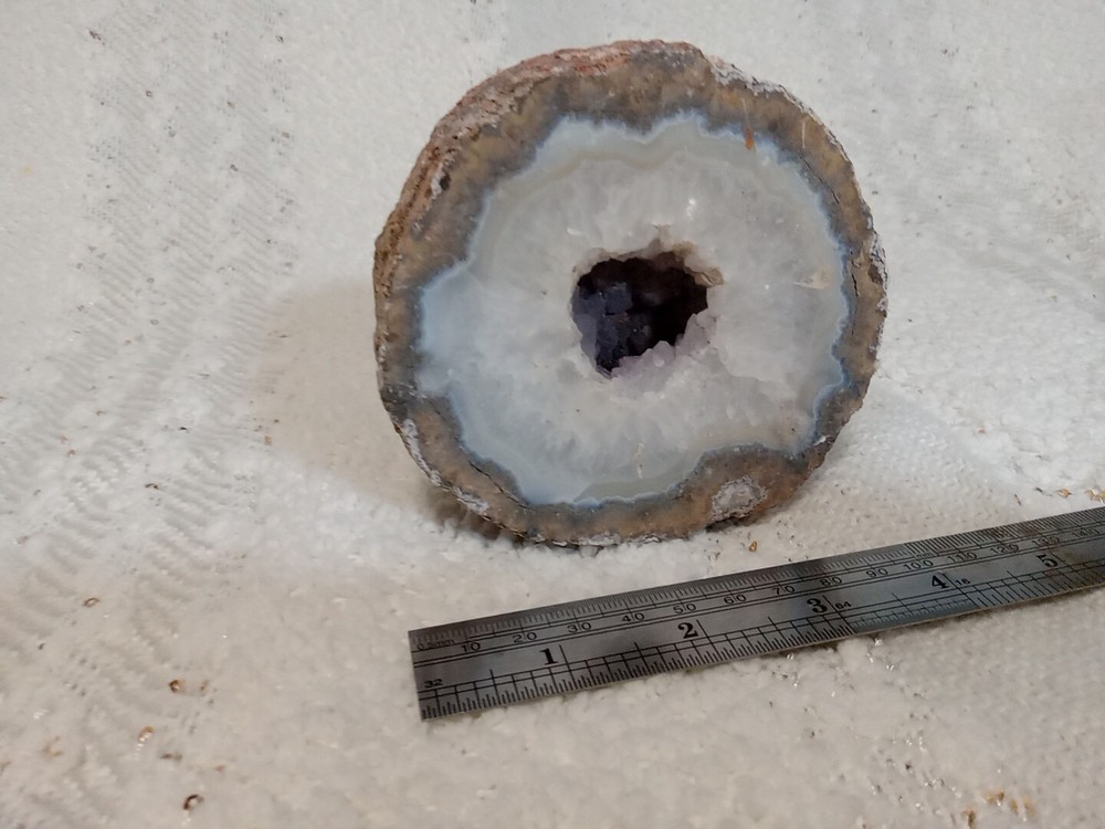 Geode Half w/light blue +Bonus Rock
