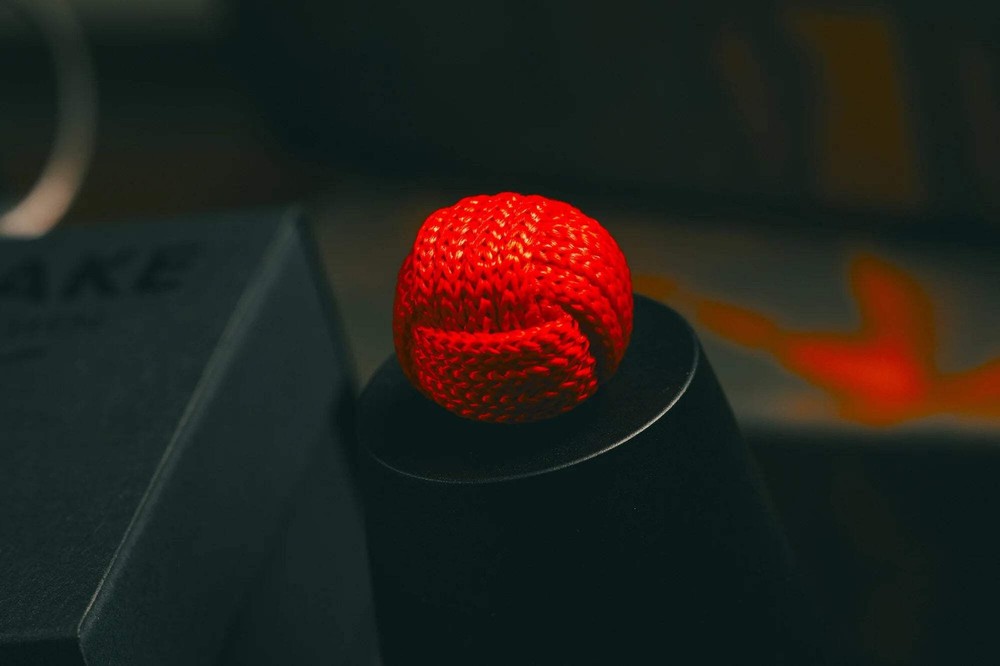 Cupcake 2.0 (Black) by Milo & Bacon Magic - Trick