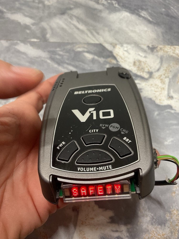 Beltronics V10 Professional Radar Detector W Cord READ
