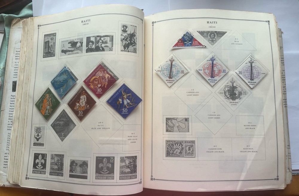 Scott International Album 1870s-1990s Thousands Of Stamps From Around The World