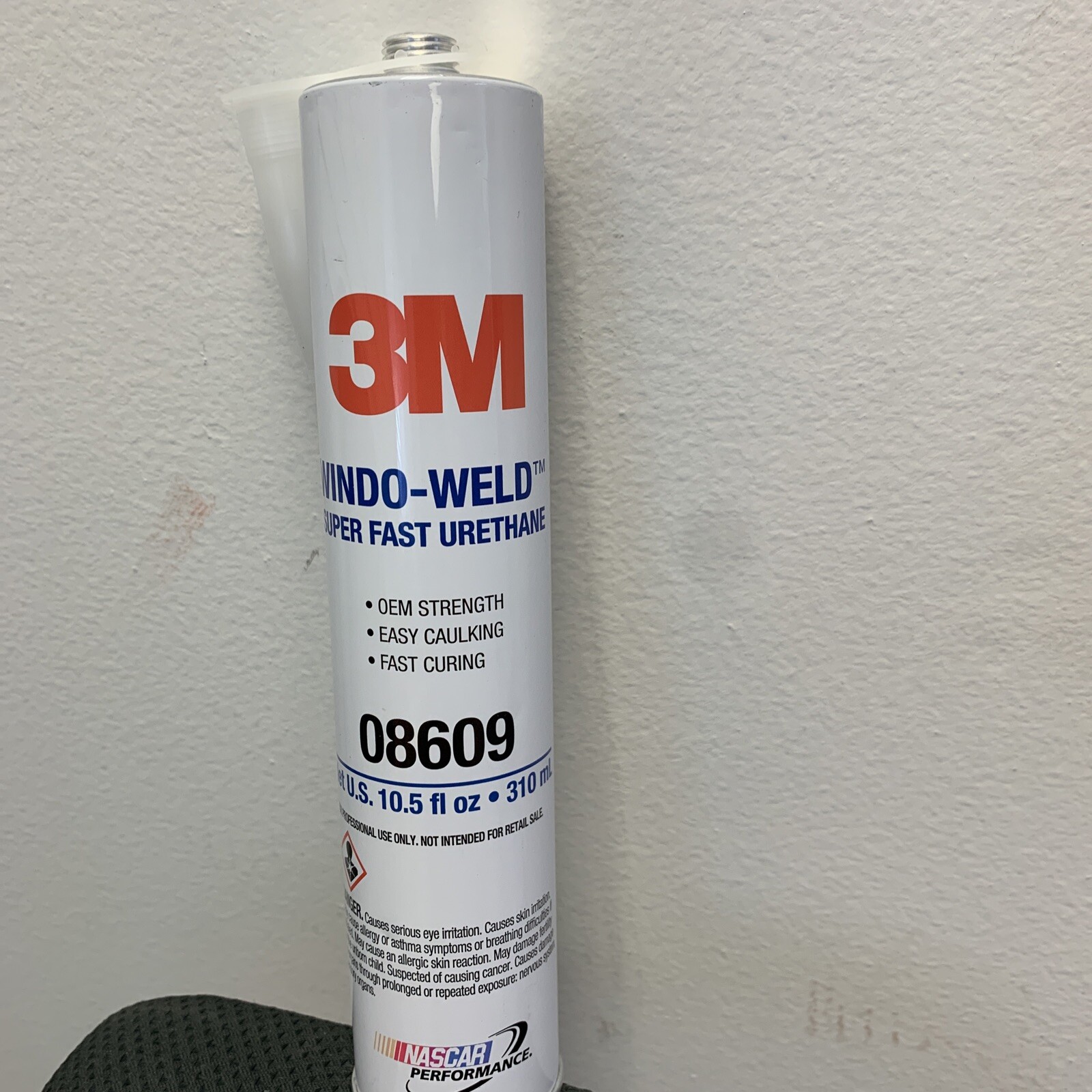 Window-Weld Super Fast Urethane 08609 Black, 10.5 fl oz Cartridge 3M-8609