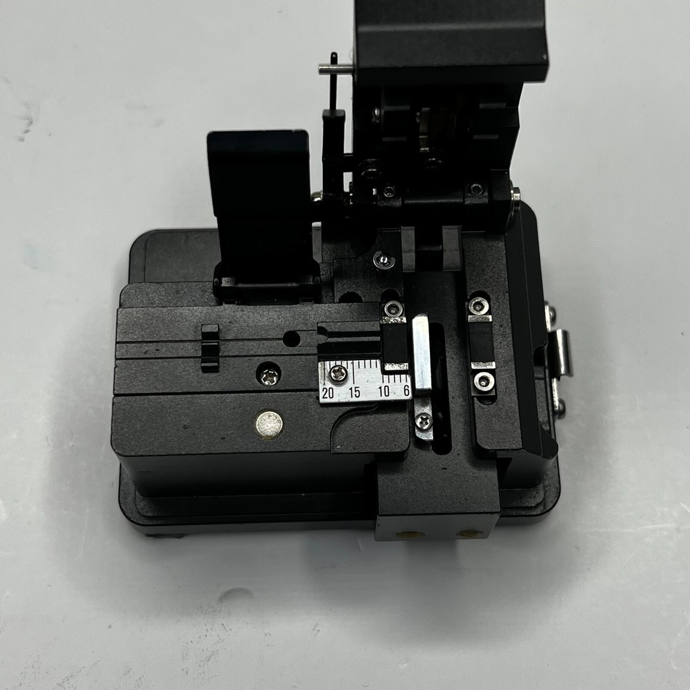 ILSINTECH Fiber Optic Cleaver