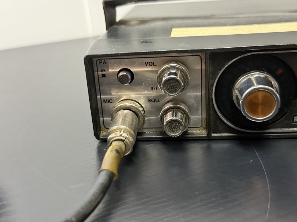 Roberts Electronics CB Radio Model RCB-10 CB