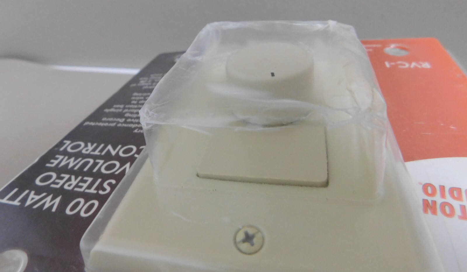 Dayton Audio 100 Watt Stereo Volume Control Ivory Wall Mount RVC-I New NIP