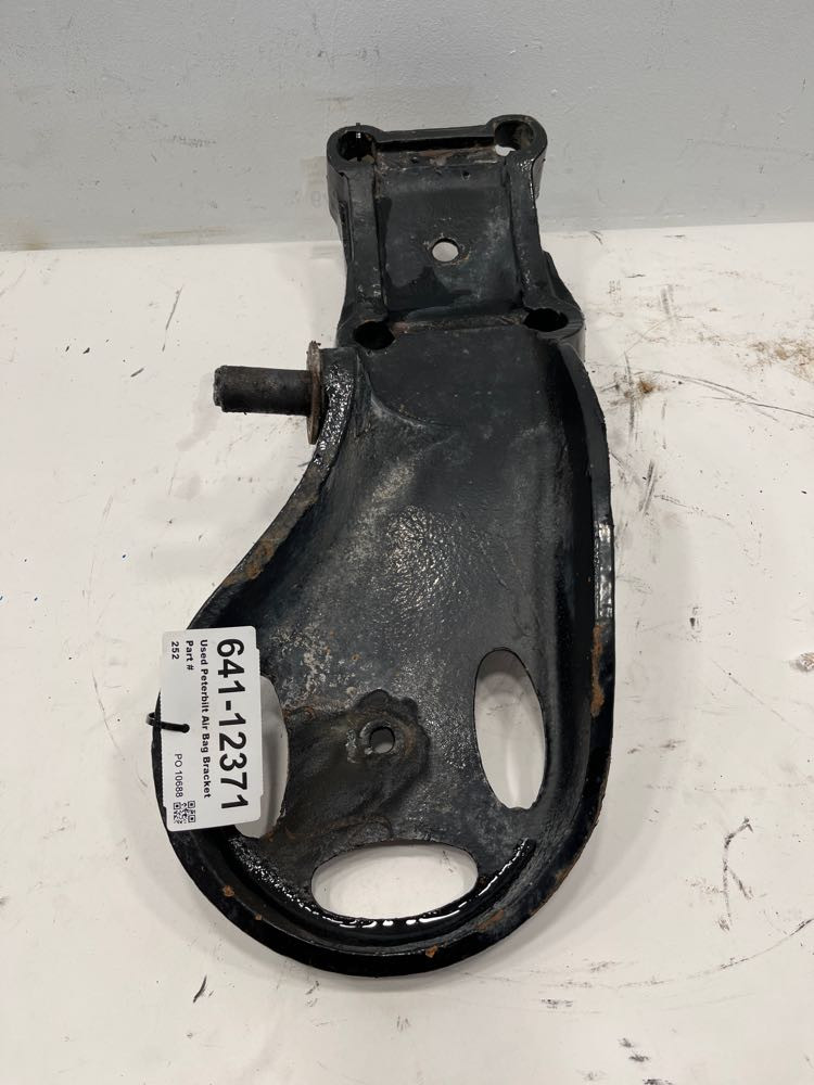 Peterbilt Suspension Bracket (641-12371)