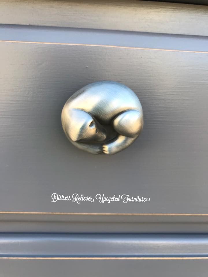 1-3/4" Sleeping Bear Knob Brushed Satin Pewter