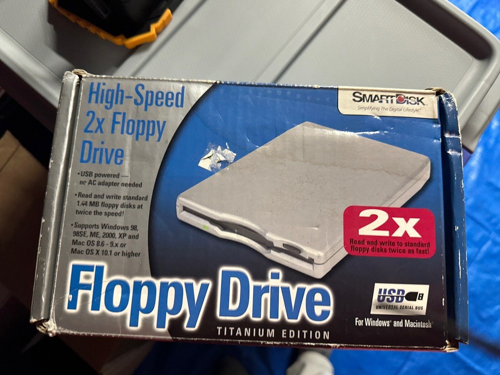 SmartDisk High Speed 2x USB External Floppy Disk Drive Titanium Edition WIN MAC