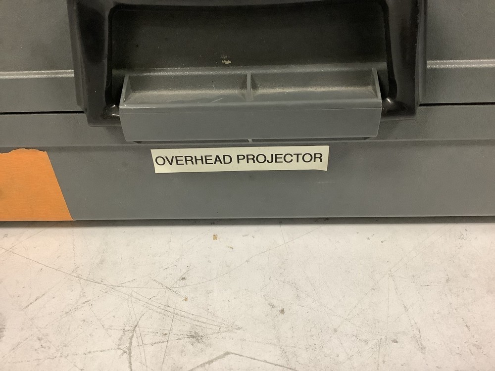 3M Visual Systems 2000 AG Portable Overhead Transparency Projector, Gray "Y3D"