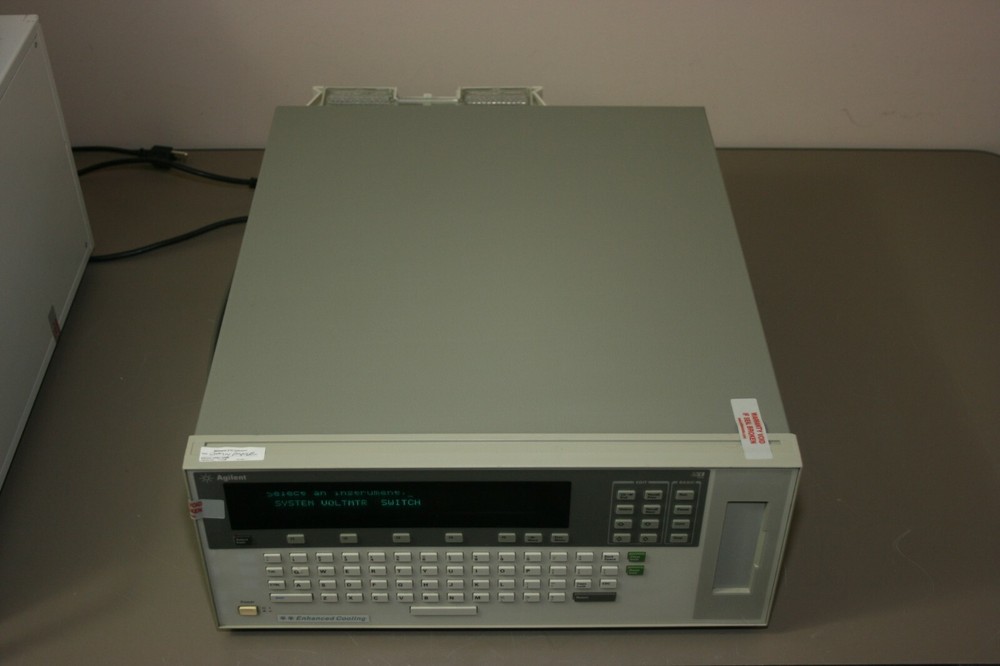 HP Agilent E1301B B-Size VXI unit with qty 2 E1364A, E1352A, E1366A and E1326A