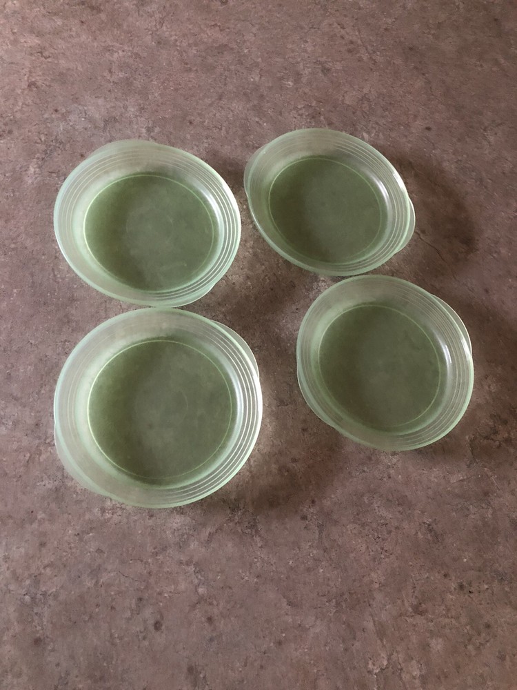 Tupperware Coasters set of 4 #4082 EUC!